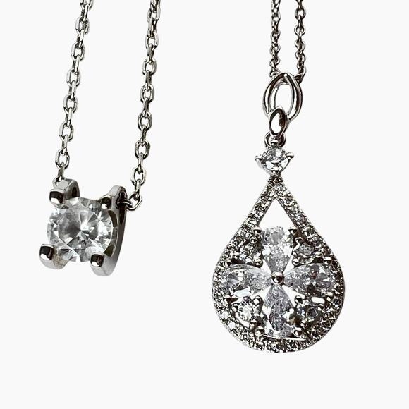 Rhinestone Pendant Necklace Lot 7 Gold And Silver Tone Wearable Delicate Sparkly - Picture 7 of 12